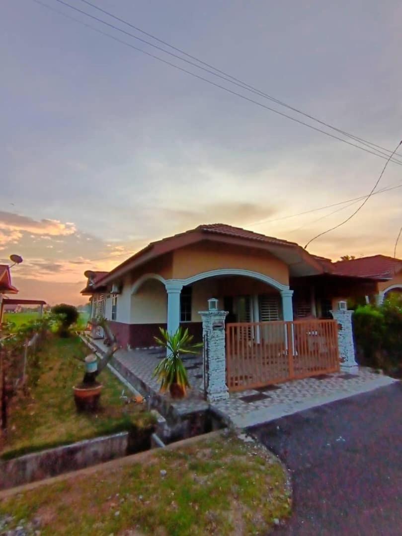 Ebnur Homestay أروا المظهر الخارجي الصورة